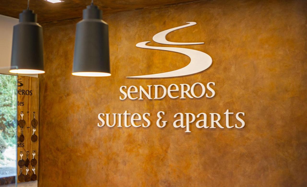 Senderos Aparts & Suites El Chalten Exteriör bild