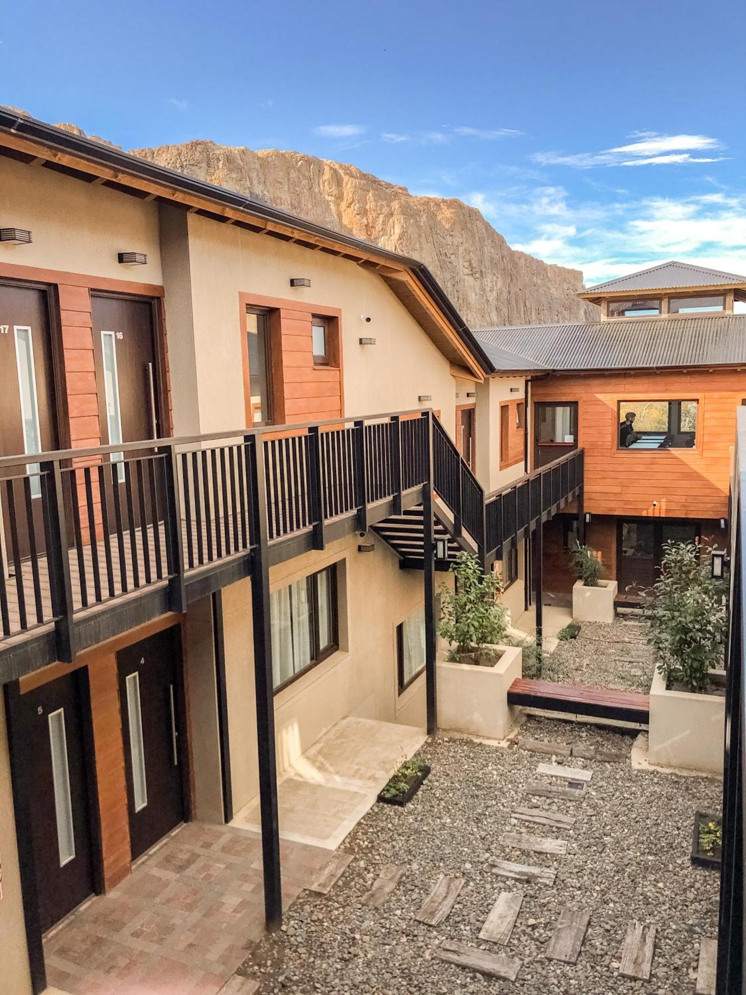 Senderos Aparts & Suites El Chalten Exteriör bild